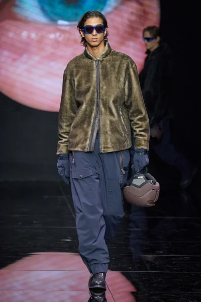 Look 62